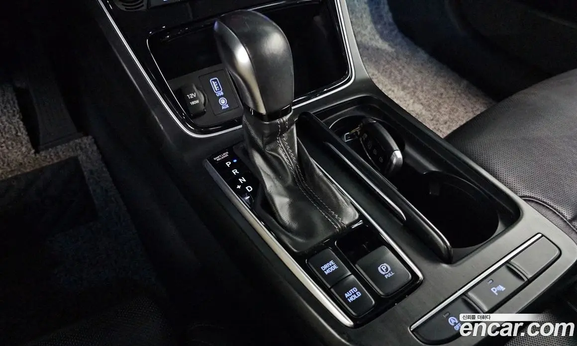 Hyundai Grandeur 2017 2.2 автомат (гидро), фото 9
