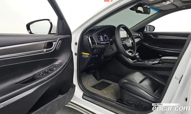 Hyundai Grandeur 2017 2.2 автомат (гидро), миниатюра 10