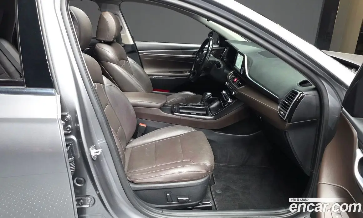 Hyundai Grandeur 2017 2.2 автомат (гидро), фото 11