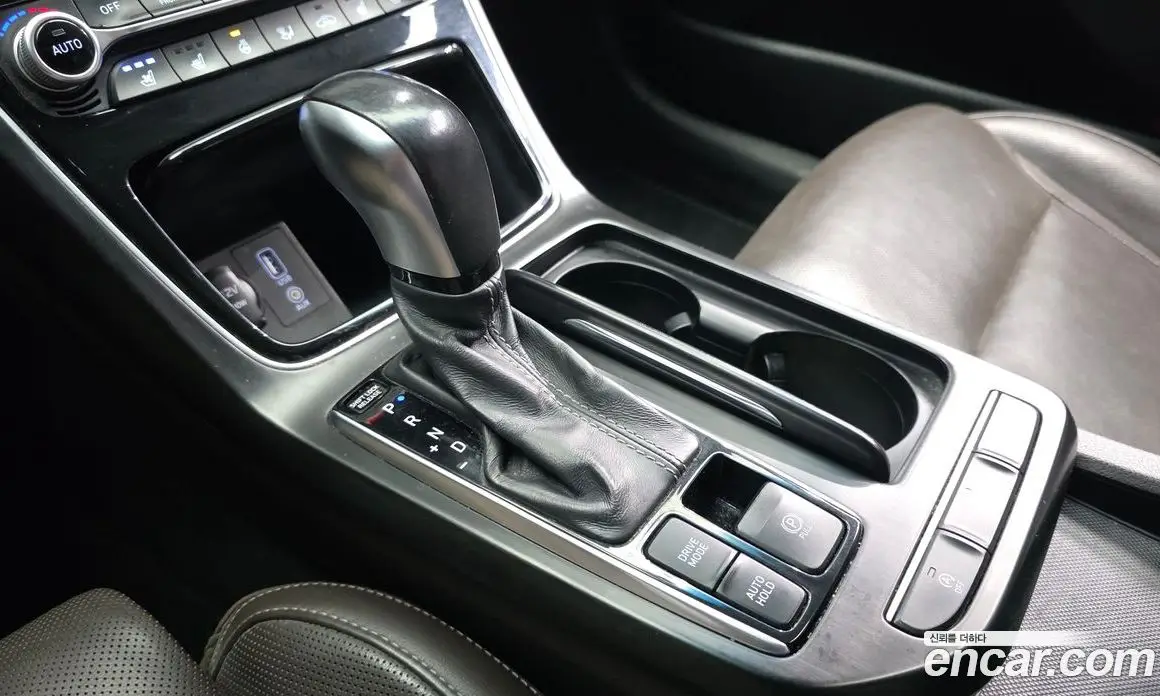 Hyundai Grandeur 2017 2.2 автомат (гидро), фото 9