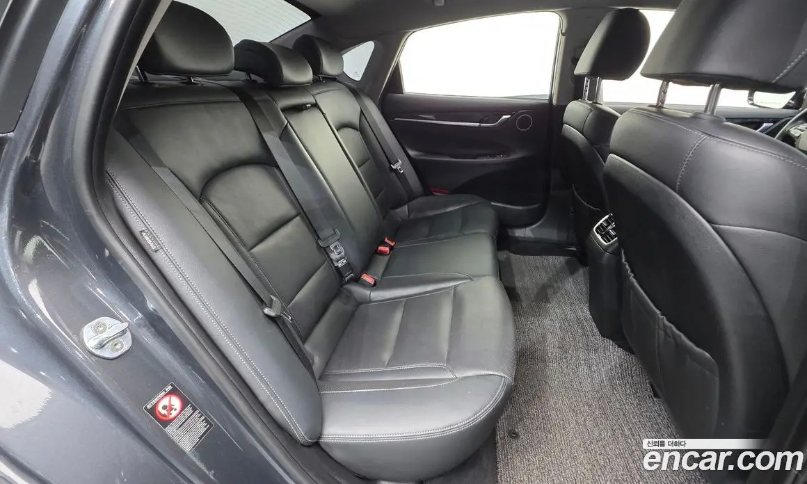 Hyundai Grandeur 2017 2.4 автомат (гидро), фото 19