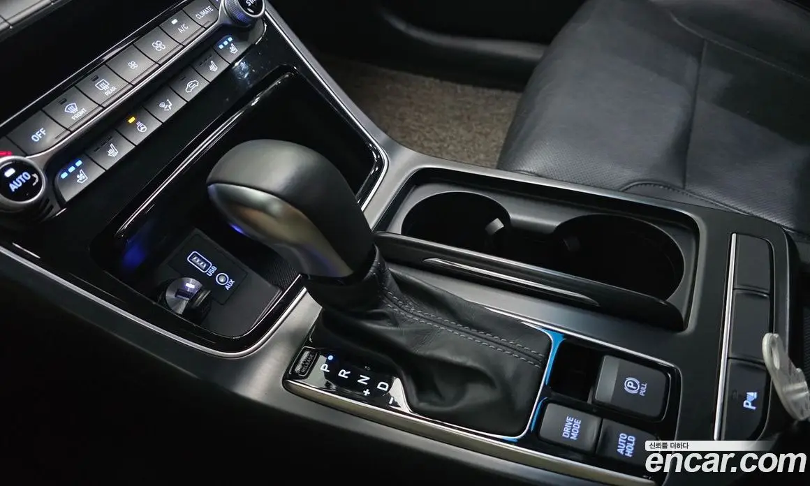 Hyundai Grandeur 2017 2.4 автомат (гидро), фото 9