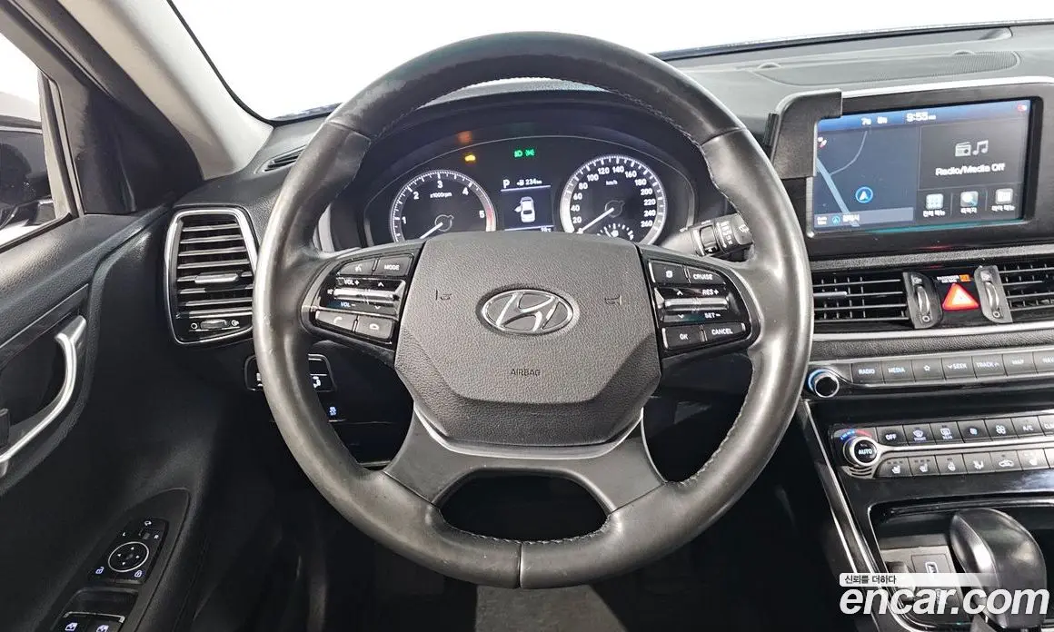 Hyundai Grandeur 2018 2.2 автомат (гидро), фото 13