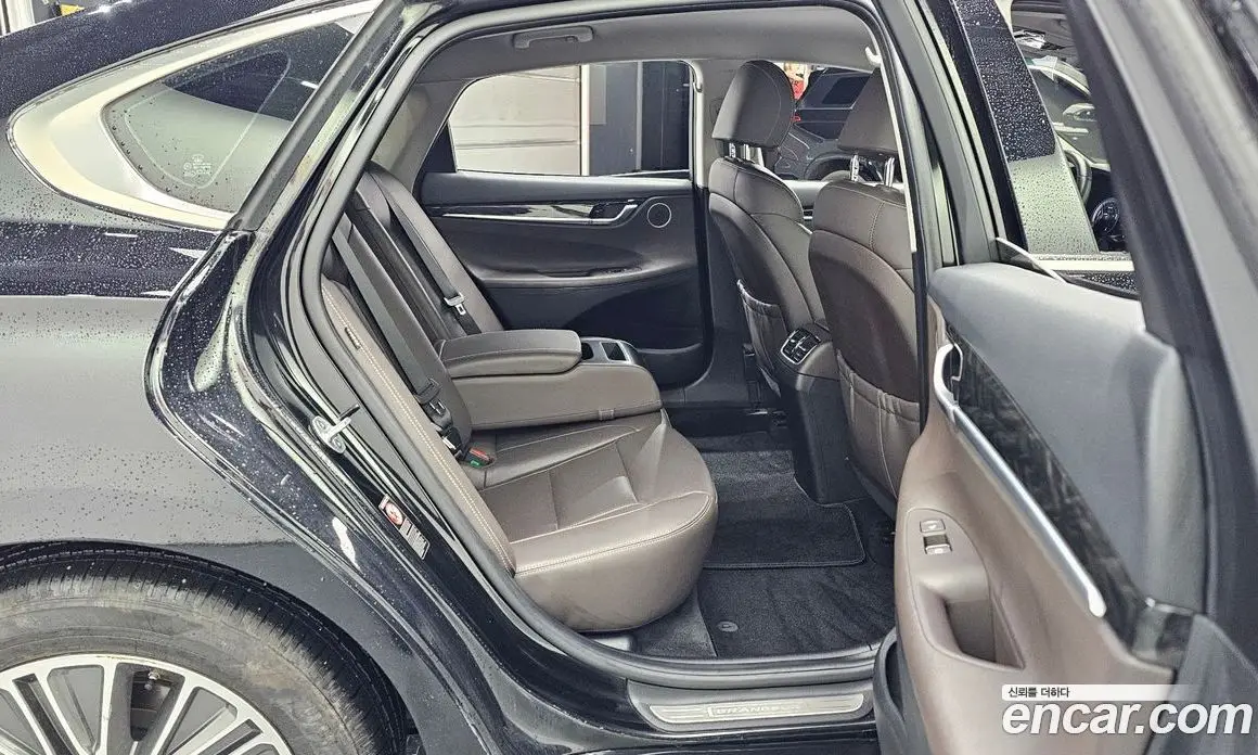 Hyundai Grandeur 2019 2.4 автомат (гидро), фото 18 Hyundai Grandeur 2019 2.4 автомат (гидро), фото 18