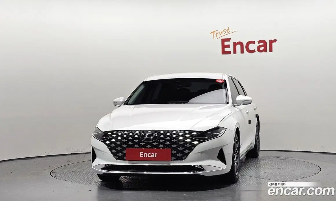 Hyundai Grandeur 2022 2.5 автомат (гидро), фото 3