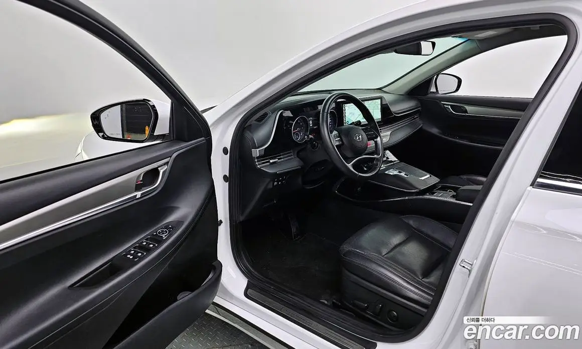 Hyundai Grandeur 2022 2.5 автомат (гидро), фото 10