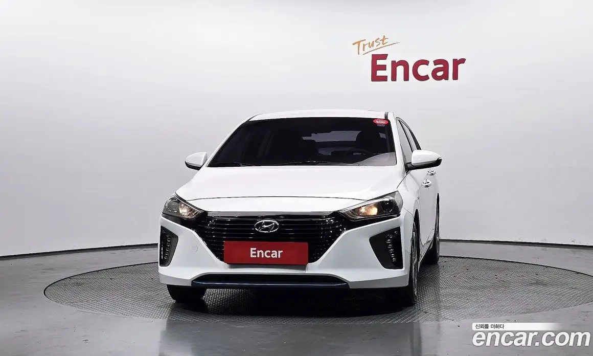 Hyundai Ioniq 2016 1.6 автомат (гидро), фото 3