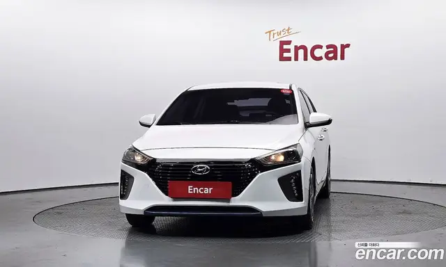 Hyundai Ioniq 2016 1.6 автомат (гидро), миниатюра 3