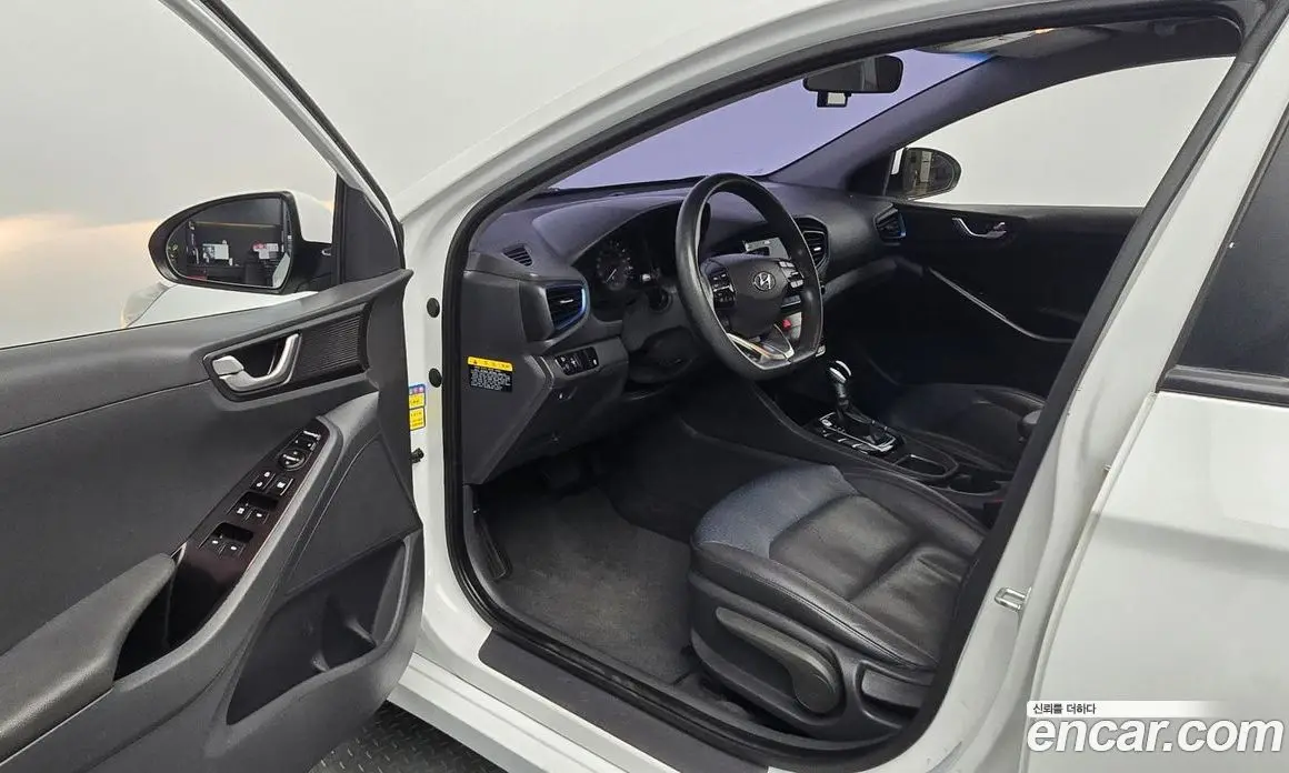 Hyundai Ioniq 2016 1.6 автомат (гидро), фото 10