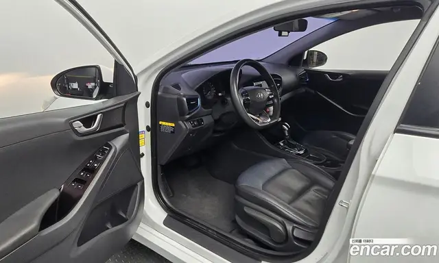 Hyundai Ioniq 2016 1.6 автомат (гидро), миниатюра 10