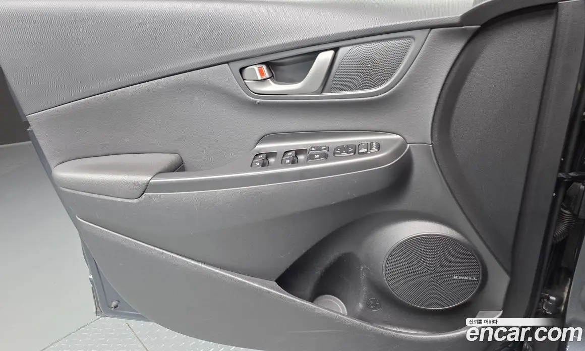 Hyundai Kona 2017 1.6 автомат (гидро), фото 14 Hyundai Kona 2017 1.6 автомат (гидро), фото 14