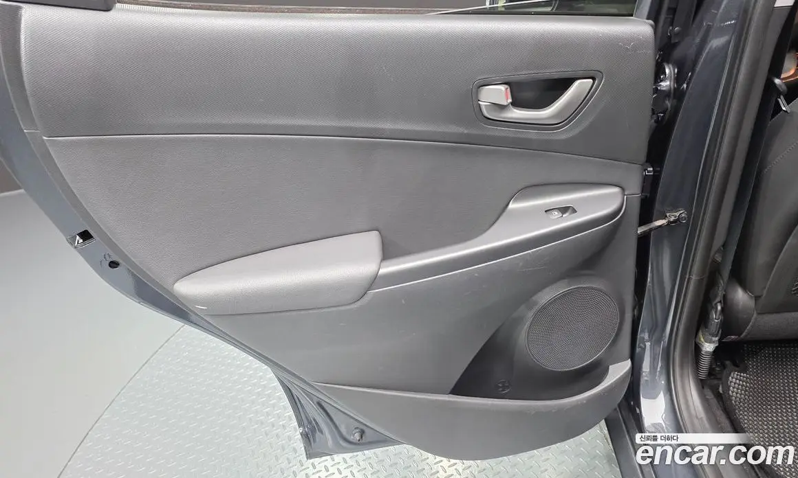Hyundai Kona 2017 1.6 автомат (гидро), фото 15 Hyundai Kona 2017 1.6 автомат (гидро), фото 15