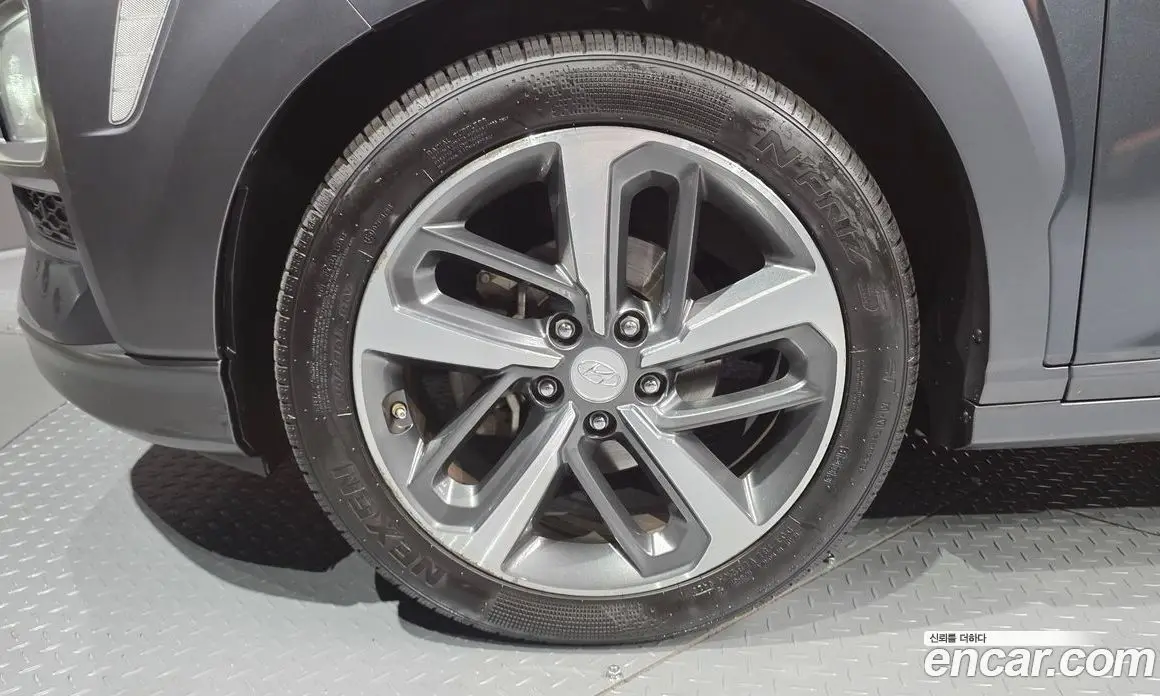 Hyundai Kona 2017 1.6 автомат (гидро), фото 5 Hyundai Kona 2017 1.6 автомат (гидро), фото 5