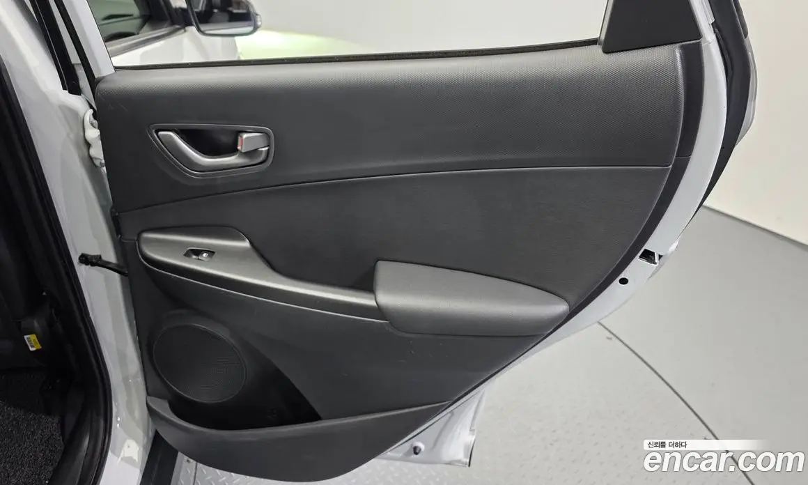 Hyundai Kona 2018 0.2 автомат (гидро), фото 15 Hyundai Kona 2018 0.2 автомат (гидро), фото 15