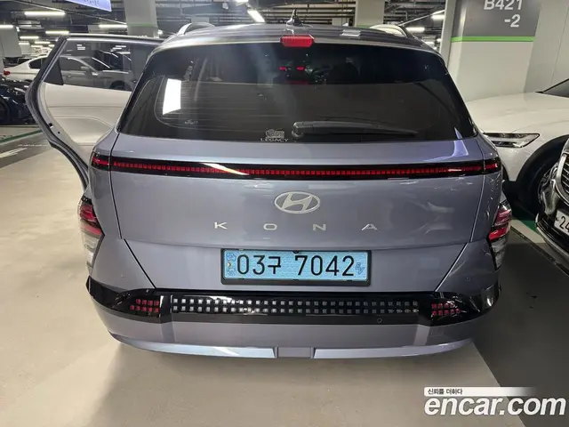 Hyundai Kona 2023 автомат (гидро), миниатюра 3