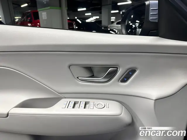 Hyundai Kona 2023 автомат (гидро), миниатюра 9