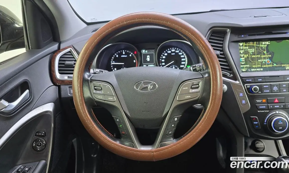 Hyundai Santa Fe 2015 2.0 автомат (гидро), фото 13