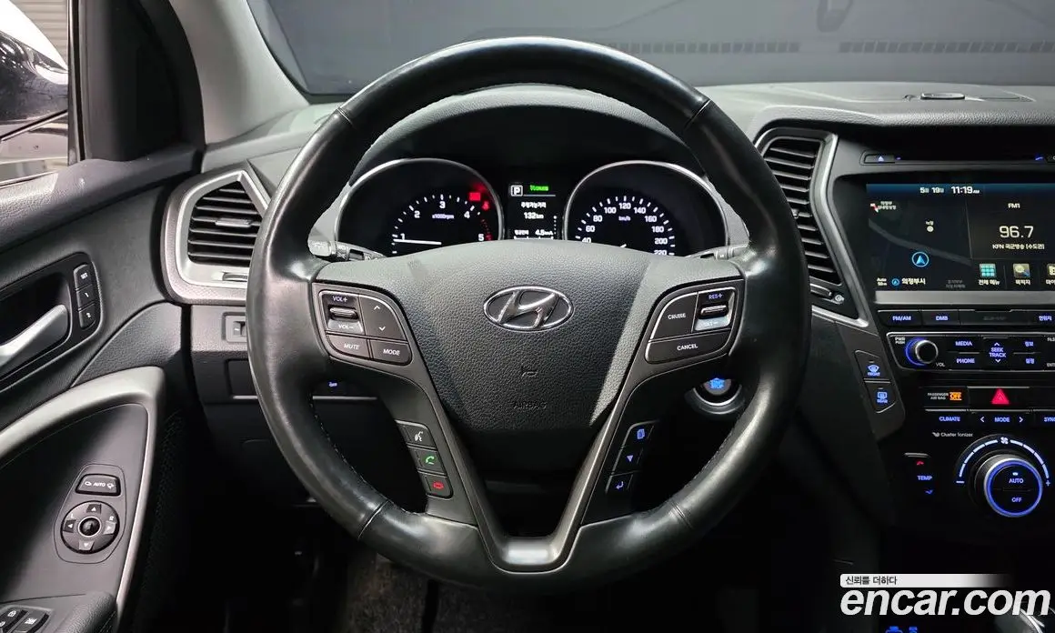 Hyundai Santa Fe 2016 2.0 автомат (гидро), фото 13