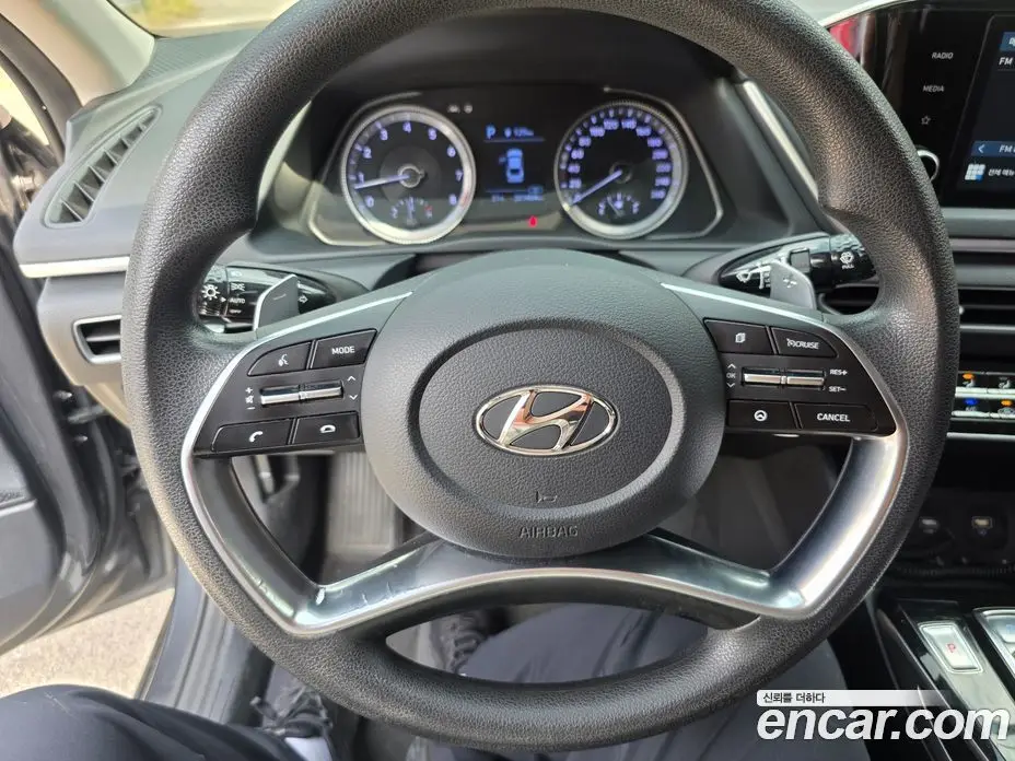 Hyundai Sonata 2020 2.0 автомат (гидро), фото 13