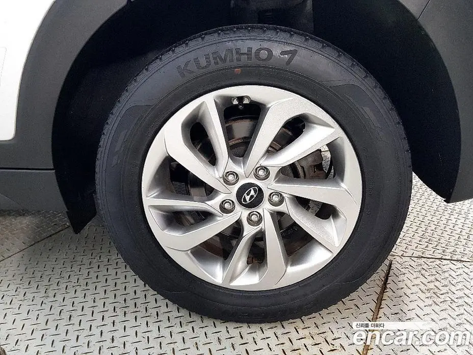 Hyundai Tucson 2016 1.7 автомат (гидро), фото 5