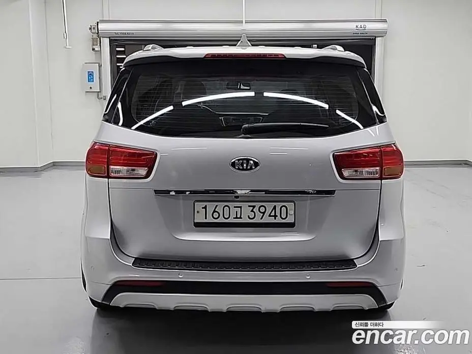 Kia Carnival 2016 3.3 автомат (гидро), фото 3 Kia Carnival 2016 3.3 автомат (гидро), фото 3