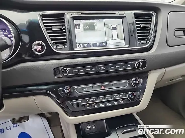 Kia Carnival 2016 3.3 автомат (гидро), миниатюра 10 Kia Carnival 2016 3.3 автомат (гидро), миниатюра 10