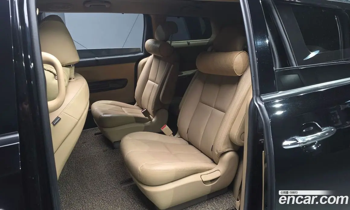Kia Carnival 2017 2.2 автомат (гидро), фото 17 Kia Carnival 2017 2.2 автомат (гидро), фото 17