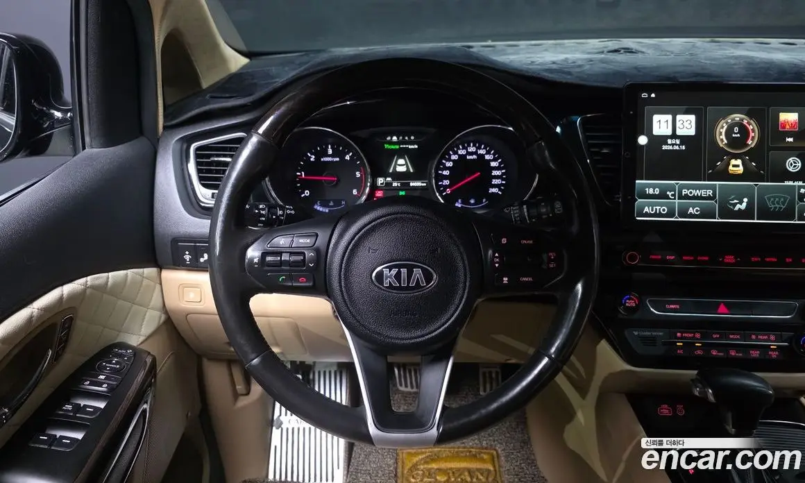 Kia Carnival 2017 2.2 автомат (гидро), фото 20 Kia Carnival 2017 2.2 автомат (гидро), фото 20