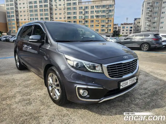 Kia Carnival, 2017, 313 455 км