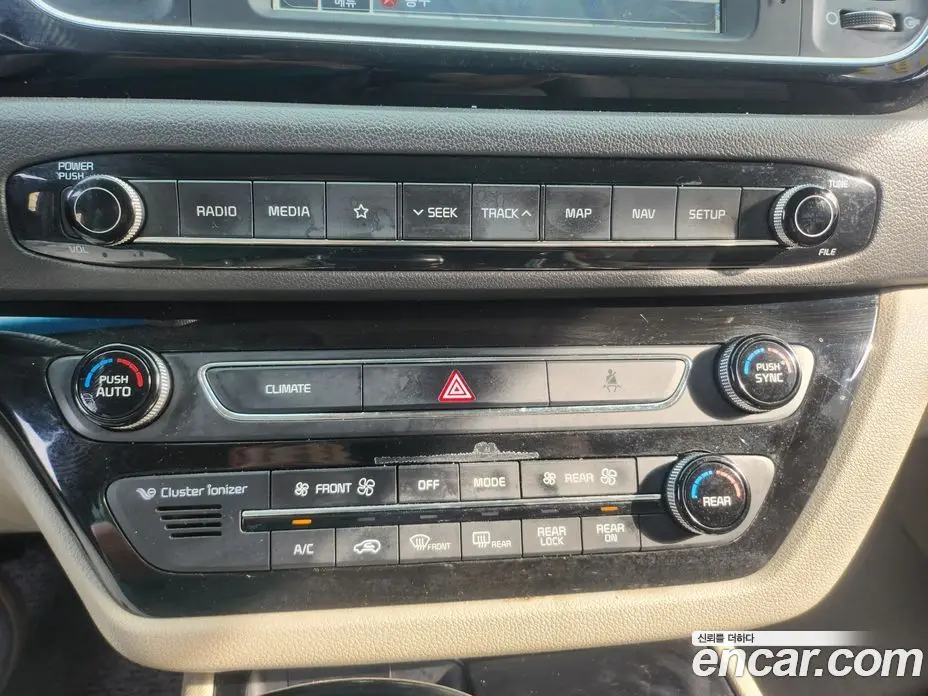 Kia Carnival 2017 2.2 автомат (гидро), фото 11 Kia Carnival 2017 2.2 автомат (гидро), фото 11
