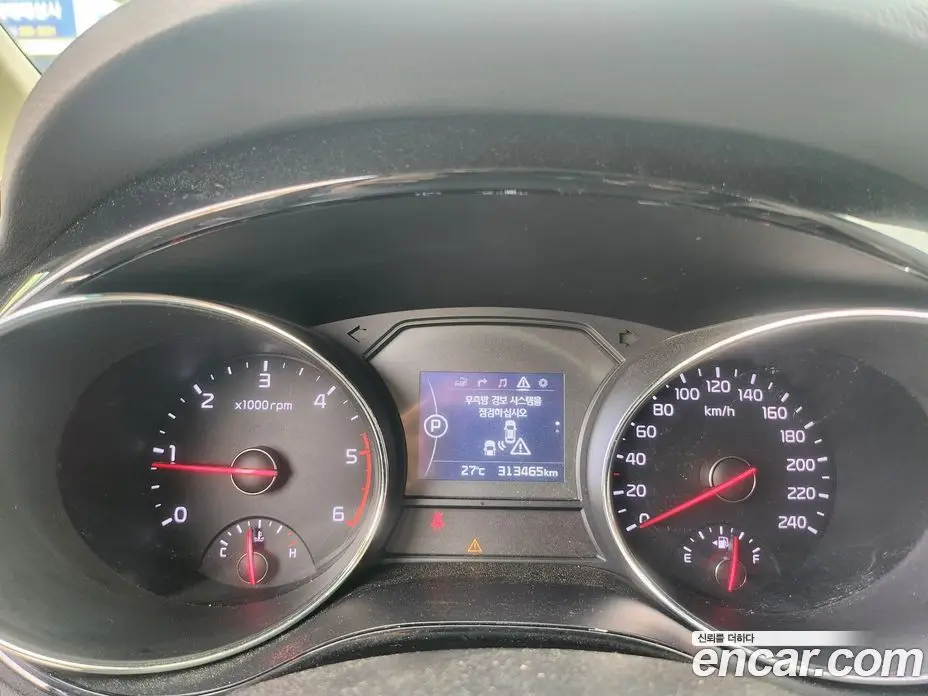 Kia Carnival 2017 2.2 автомат (гидро), фото 12 Kia Carnival 2017 2.2 автомат (гидро), фото 12