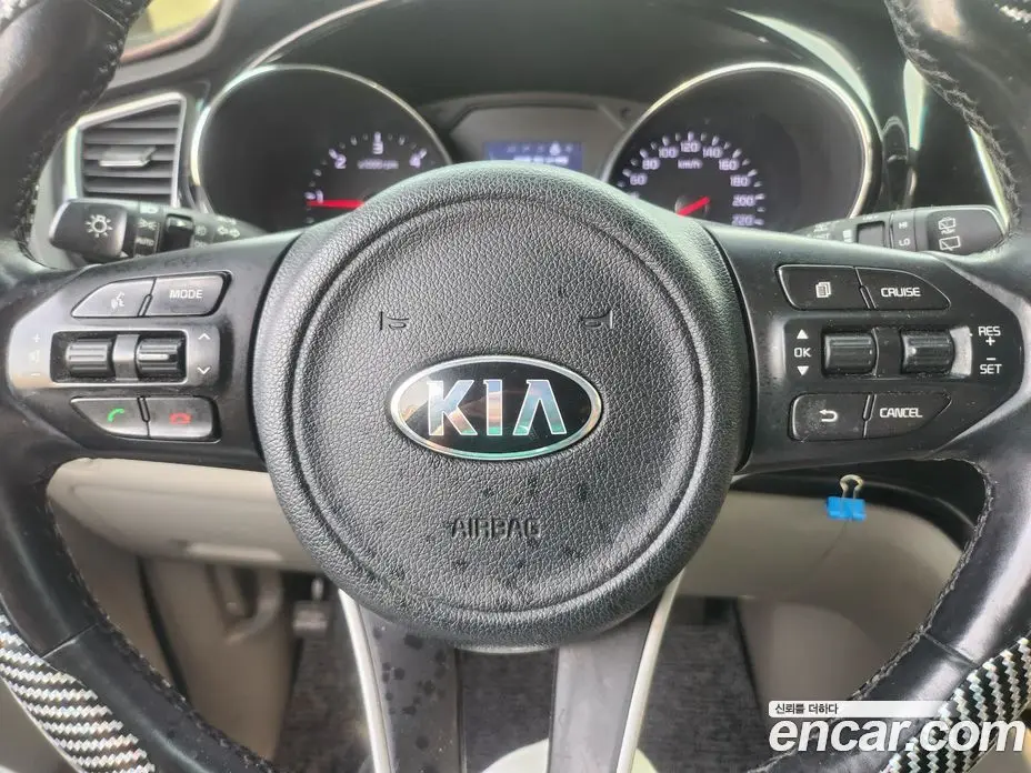 Kia Carnival 2017 2.2 автомат (гидро), фото 15 Kia Carnival 2017 2.2 автомат (гидро), фото 15
