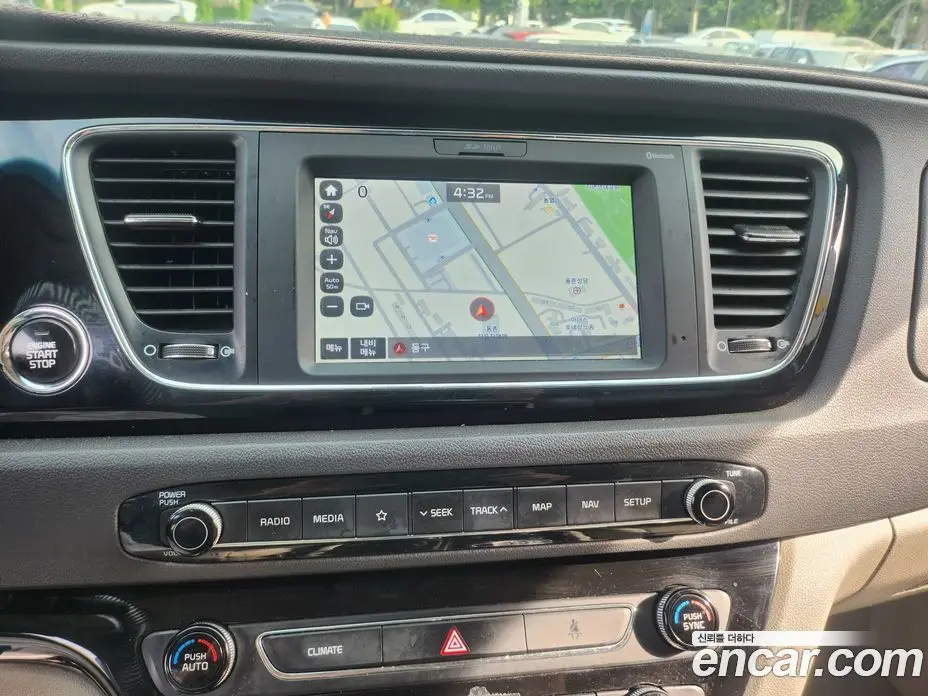 Kia Carnival 2017 2.2 автомат (гидро), фото 9 Kia Carnival 2017 2.2 автомат (гидро), фото 9