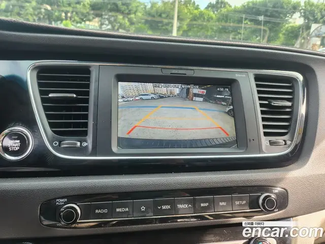 Kia Carnival 2017 2.2 автомат (гидро), миниатюра 10 Kia Carnival 2017 2.2 автомат (гидро), миниатюра 10