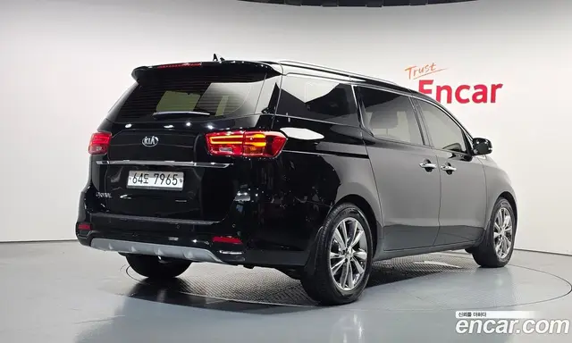 Kia Carnival 2018 2.2 автомат (гидро), миниатюра 2 Kia Carnival 2018 2.2 автомат (гидро), миниатюра 2