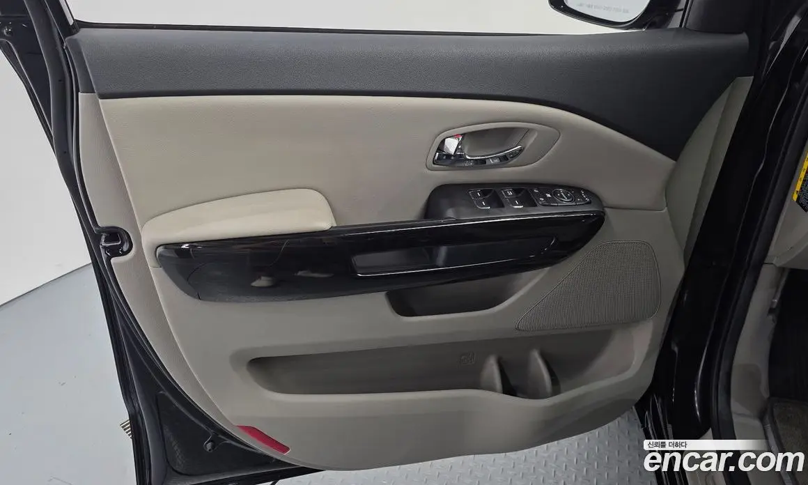 Kia Carnival 2018 2.2 автомат (гидро), фото 14 Kia Carnival 2018 2.2 автомат (гидро), фото 14