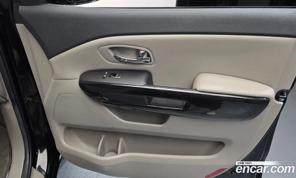Kia Carnival 2018 2.2 автомат (гидро), фото 15 Kia Carnival 2018 2.2 автомат (гидро), фото 15
