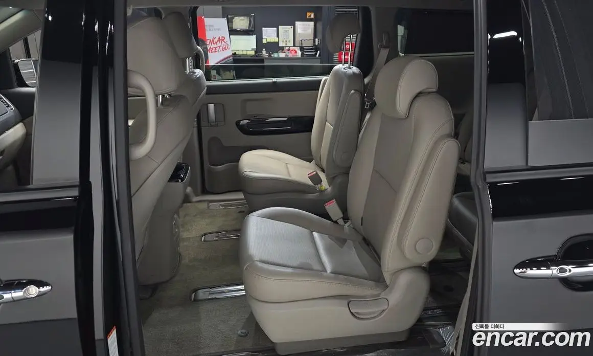 Kia Carnival 2018 2.2 автомат (гидро), фото 16 Kia Carnival 2018 2.2 автомат (гидро), фото 16