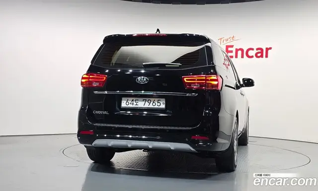 Kia Carnival 2018 2.2 автомат (гидро), миниатюра 4 Kia Carnival 2018 2.2 автомат (гидро), миниатюра 4