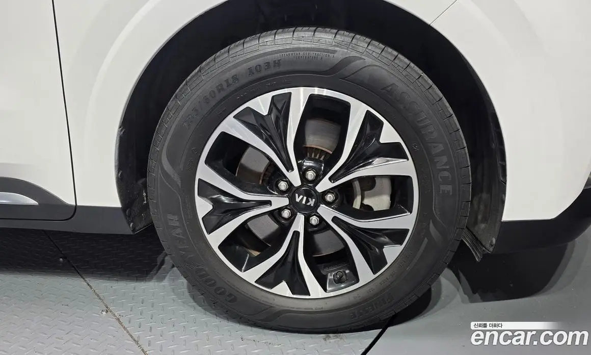 Kia Carnival 2020 2.2 автомат (гидро), фото 5