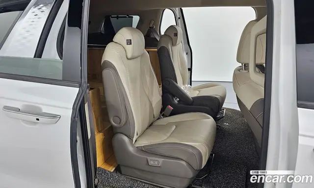 Kia Carnival 2021 2.2 автомат (гидро), миниатюра 12