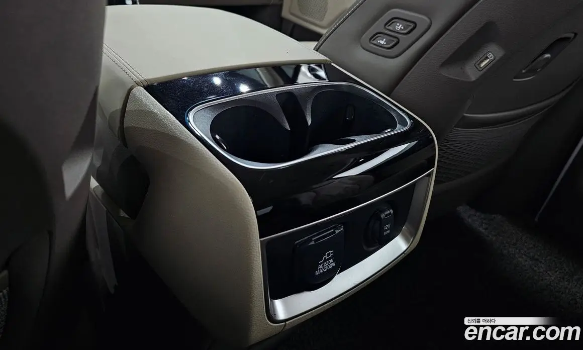 Kia Carnival 2021 2.2 автомат (гидро), фото 17
