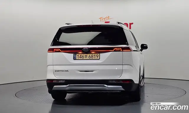 Kia Carnival 2021 2.2 автомат (гидро), миниатюра 4