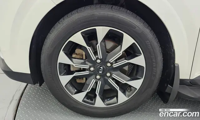 Kia Carnival 2021 2.2 автомат (гидро), миниатюра 5