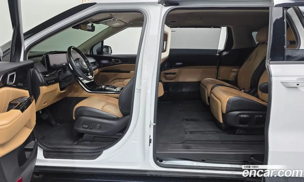 Kia Carnival 2021 2.2 автомат (гидро), фото 17