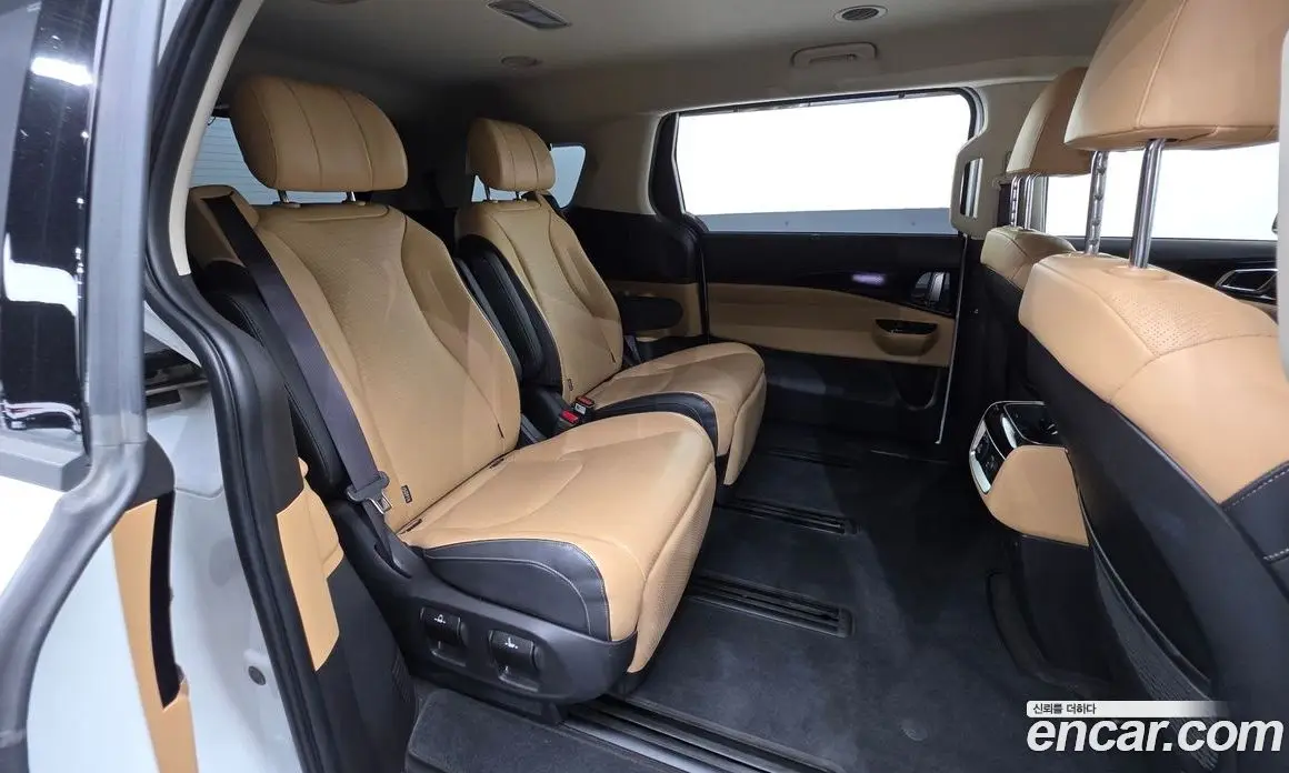 Kia Carnival 2021 2.2 автомат (гидро), фото 19