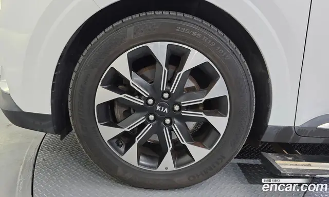 Kia Carnival 2021 2.2 автомат (гидро), миниатюра 5