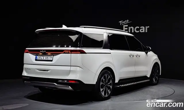 Kia Carnival 2022 2.2 автомат (гидро), миниатюра 2