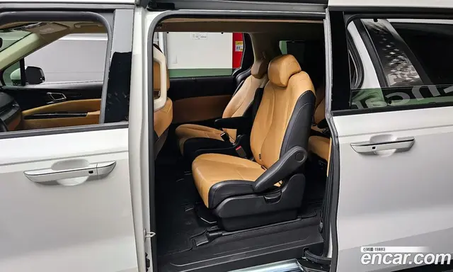 Kia Carnival 2022 2.2 автомат (гидро), миниатюра 11