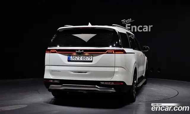 Kia Carnival 2022 2.2 автомат (гидро), миниатюра 4